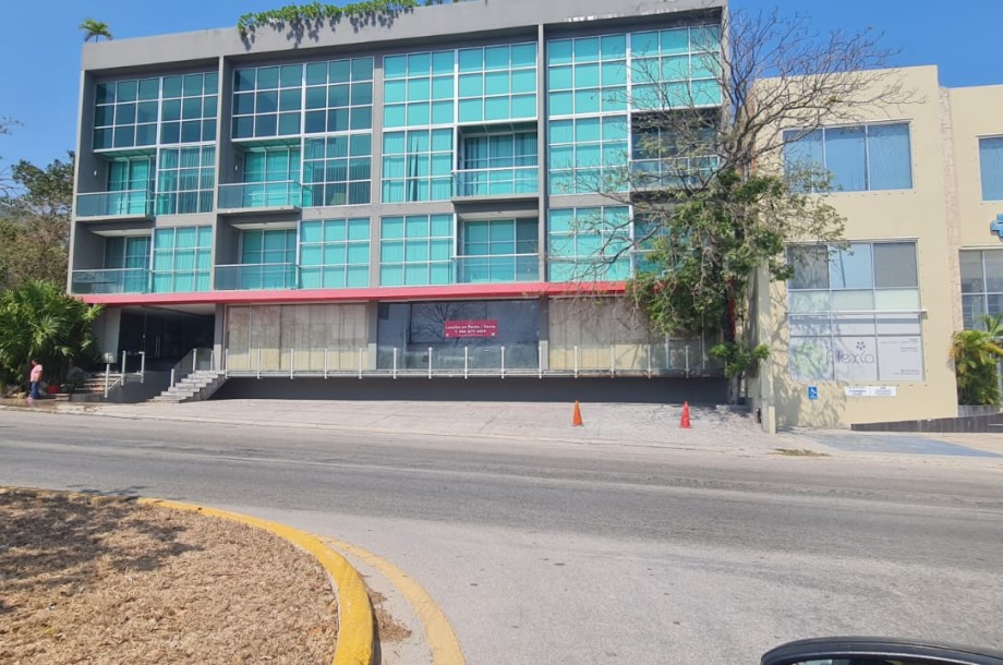 Locales en Venta | Triumph Tower-2